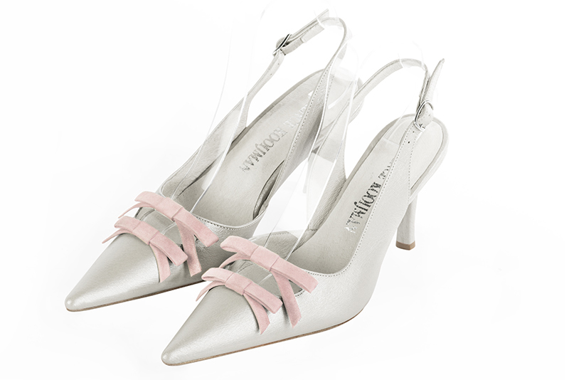 Pure white and powder pink women's open back shoes, with a knot. Pointed toe. High slim heel. Front view - Florence KOOIJMAN